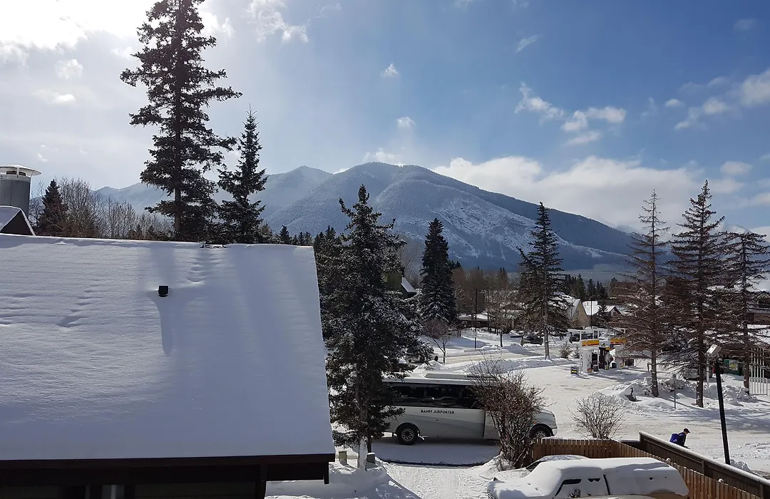 Banff International Hostel-1